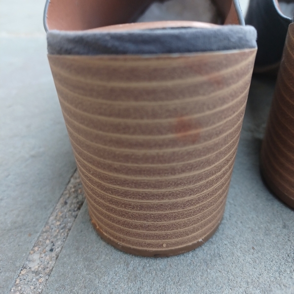 American Eagle faux seude point toe Mule Block heels - Picture 10 of 12